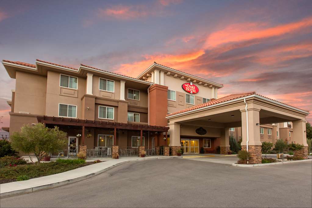 The Oaks Hotel & Suites - photo 4