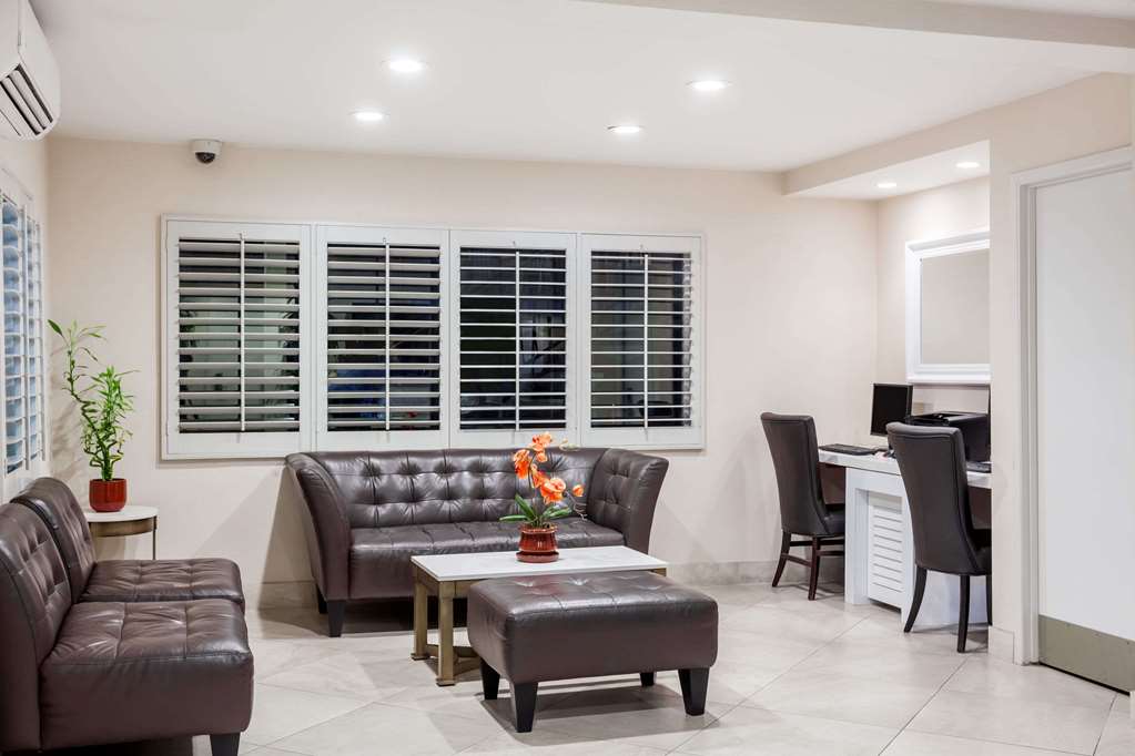 Days Inn by Wyndham San Diego Hotel Circle - photo 4