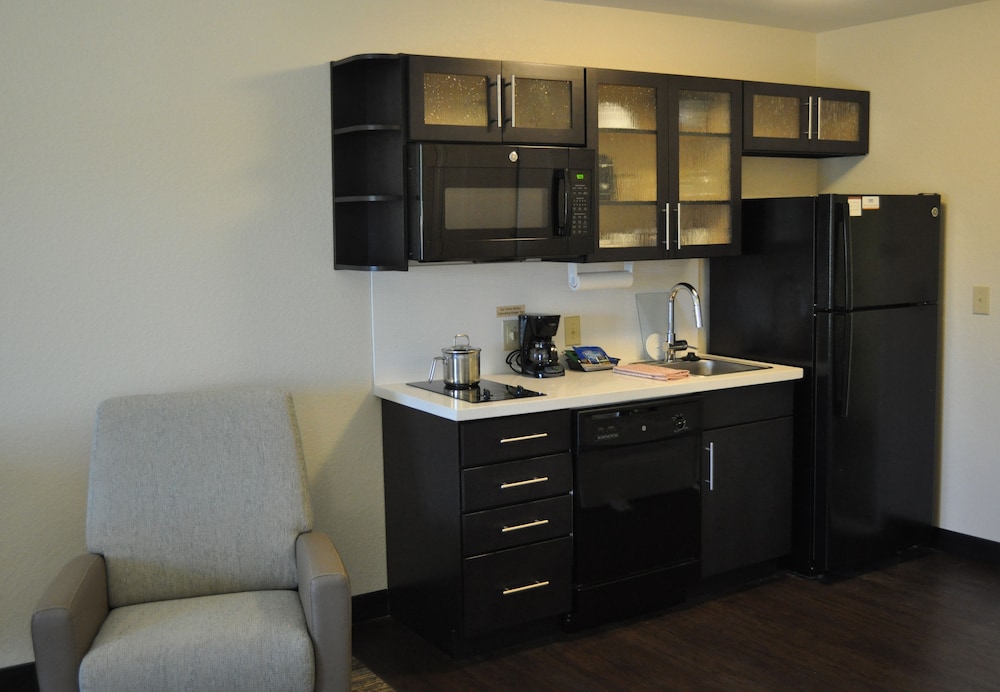 Candlewood Suites Bay City by IHG - photo 19