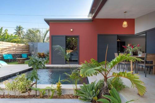 Villa Benjoin St Pierre Piscine chauffée et mer — 4-Star Luxury Hotel in Saint-Pierre, Réunion