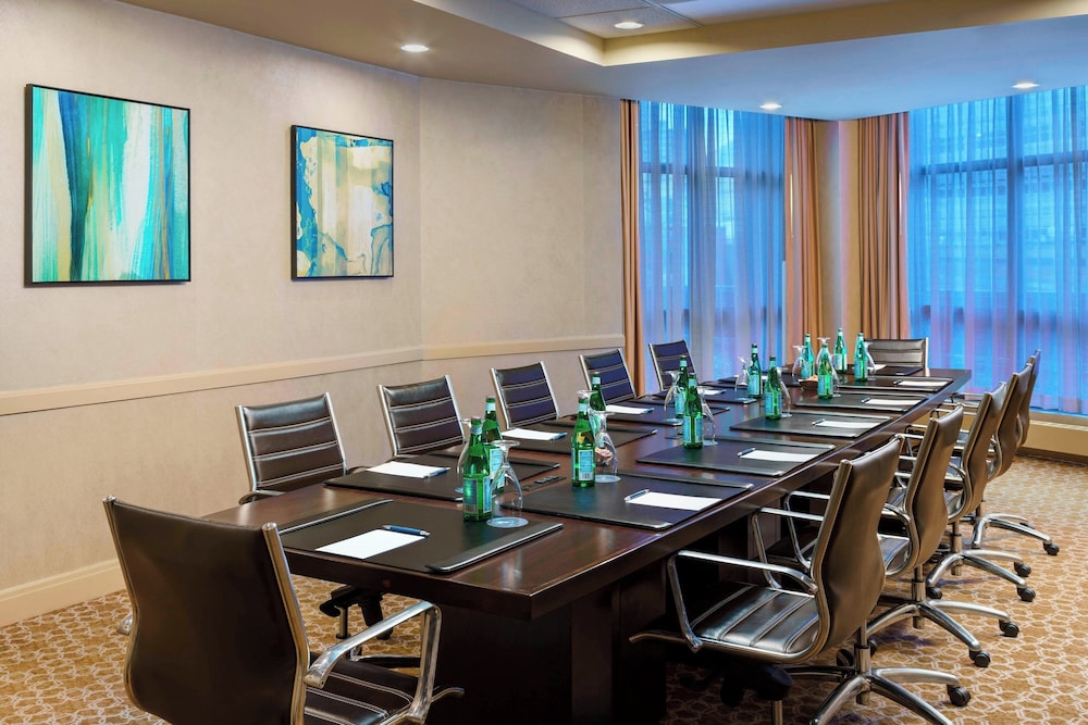 Sheraton Baltimore North Hotel - photo 30
