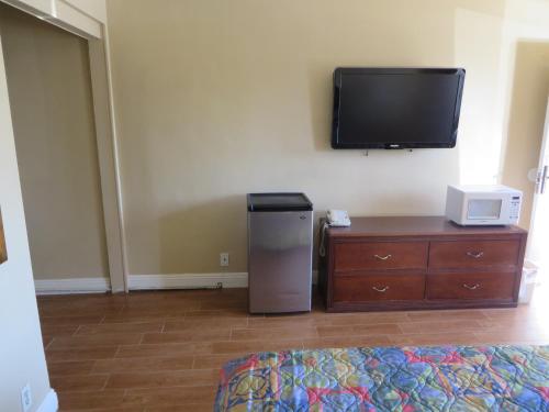 Sandpiper Motel - photo 7