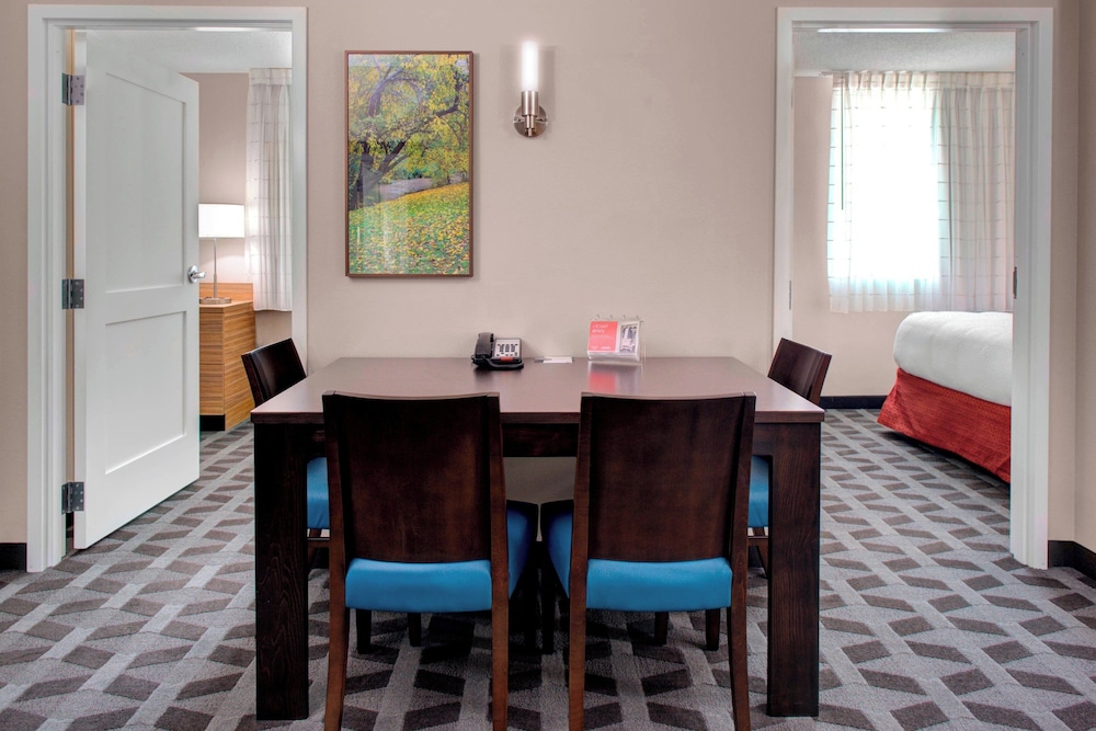 TownePlace Suites by Marriott Parkersburg - photo 6