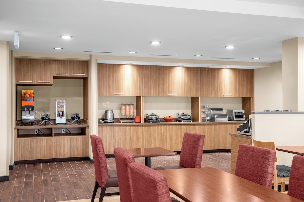 TownePlace Suites by Marriott Cincinnati Fairfield - photo 27