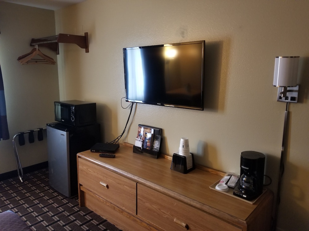Super 8 by Wyndham Carson City Lake Tahoe - photo 16