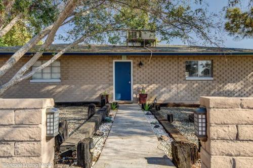 Msg for 5 off 1Bed1Bath HugeGuesthouse MidtownPHX — 4-Star Luxury Hotel in Phoenix, United States