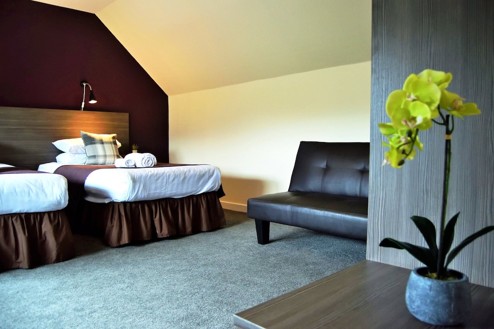 The Breadalbane Arms Room Only Hotel — hotel in Aberfeldy