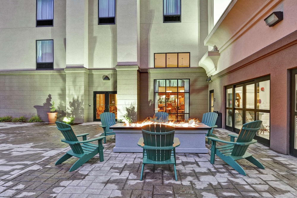 Hampton Inn and Suites New Hartford Utica - photo 42