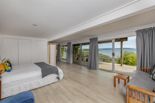 Tapuaetahi Beachfront Studio Downstairs Unit in Kerikeri, New Zealand