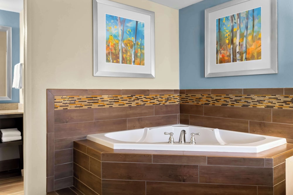 Best Western Newport Inn - photo 23