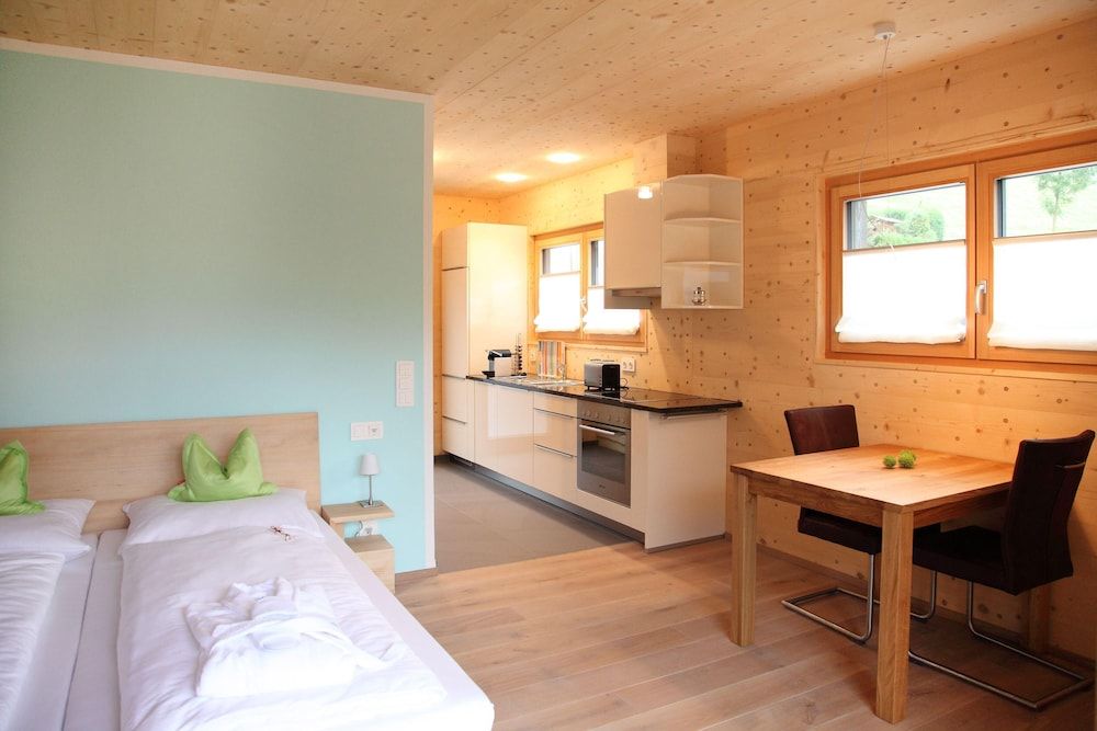 Ferienwohnung Hohe Stein I Wellnessbereich I Schwarzwald I ZeiTraum — 5-Star Luxury Hotel in Elzach, Germany