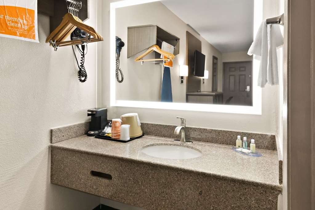 Quality Inn & Suites Weatherford - photo 30