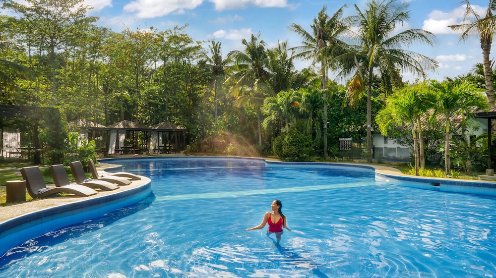 Hiraya Wellness Resort and Ecopark — hotel in Aguilar