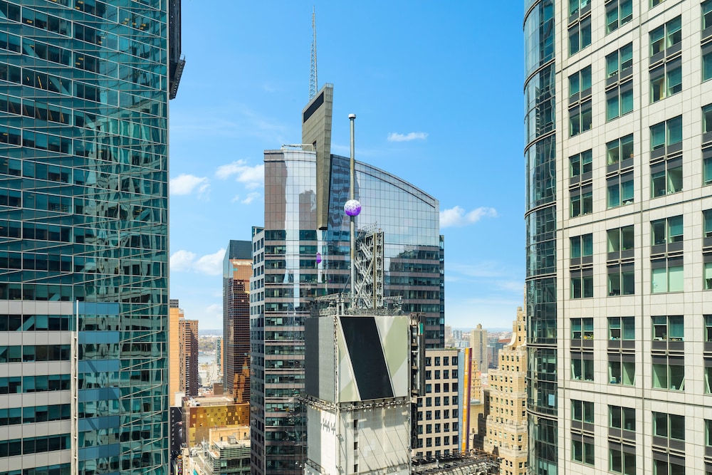 Hilton Garden Inn New York Times Square Central - photo 9