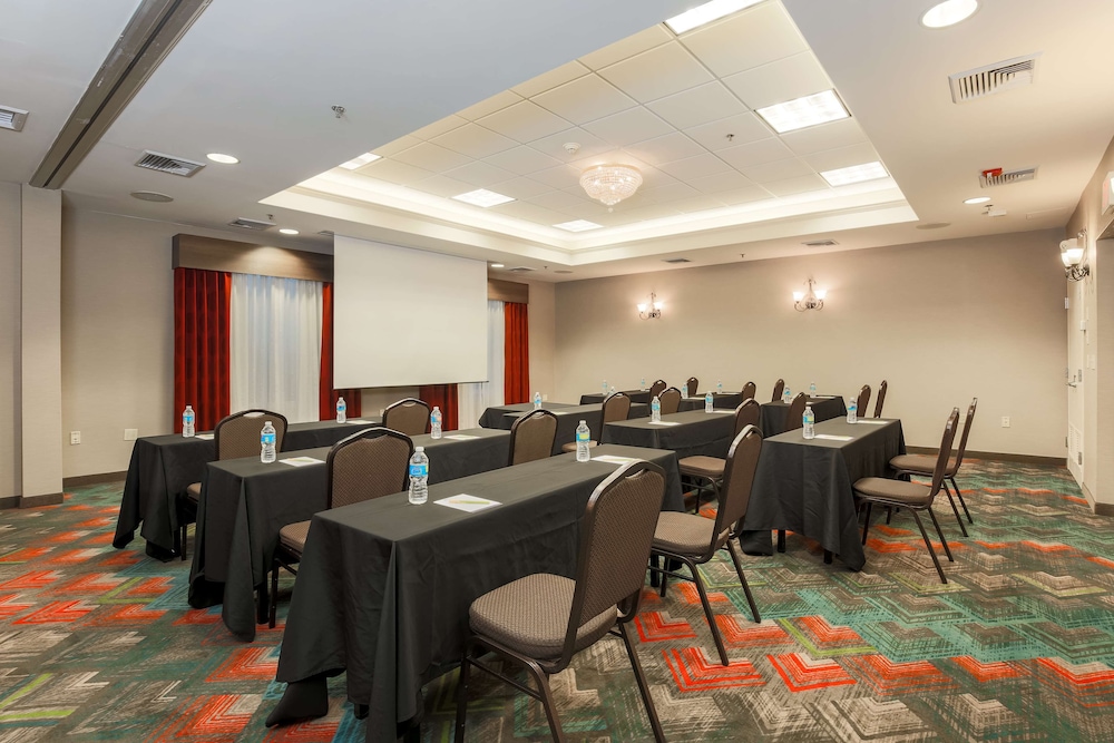 Hilton Garden Inn Nanuet - photo 37