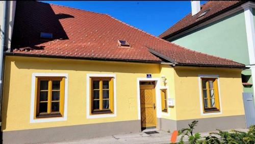 Altstadthaus Marille mit Innenhofterrasse — 4-Star Luxury Hotel in Melk, Austria