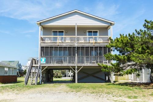 A Beach Music Paradise Too by Oak Island Accommodations - featured photo