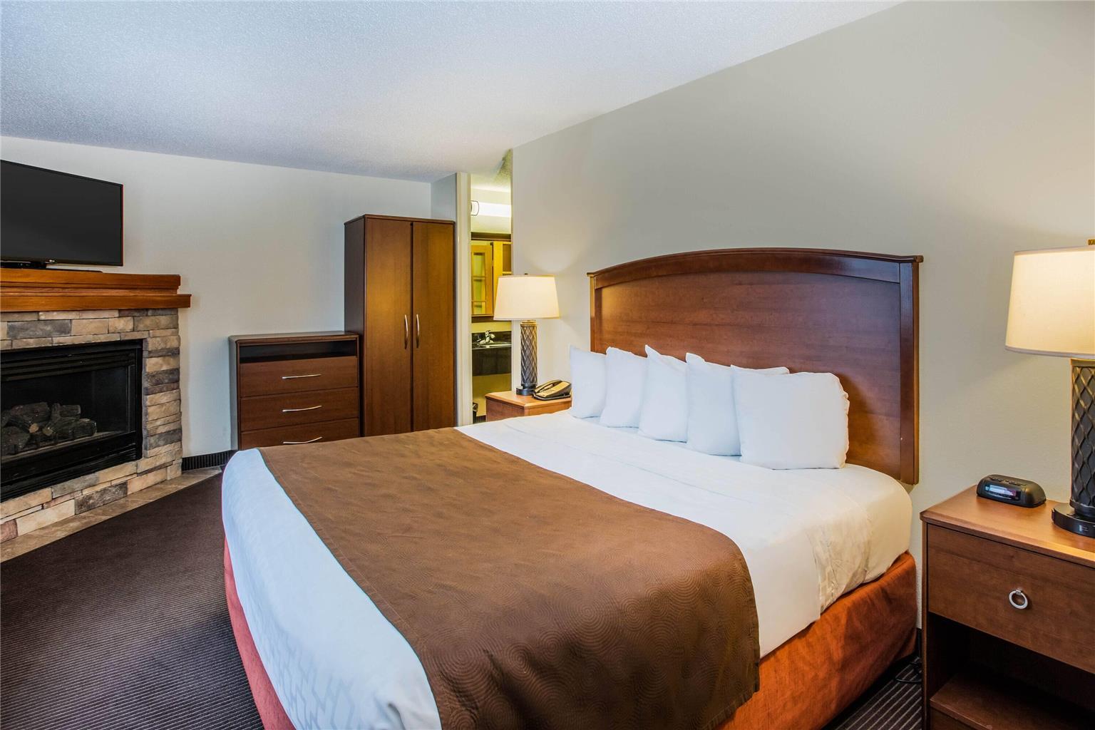 AmericInn by Wyndham Grand Forks - photo 14