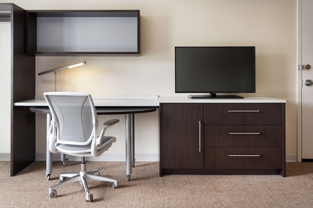 Home2 Suites by Hilton Anchorage Midtown - photo 12