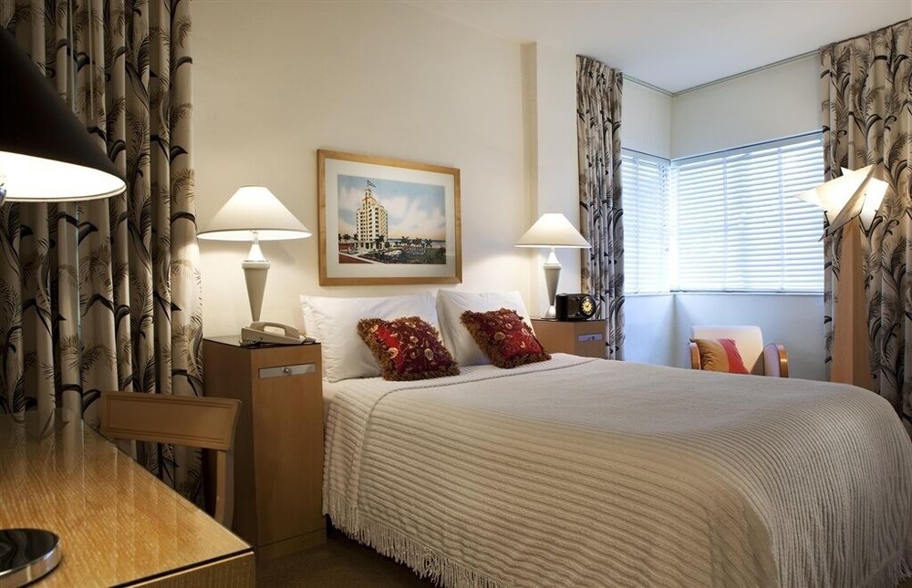 South Seas Hotel - photo 14