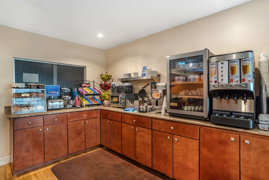 Best Western Oak Manor - photo 25