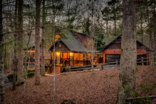 Love You Deerly in Morganton, United States