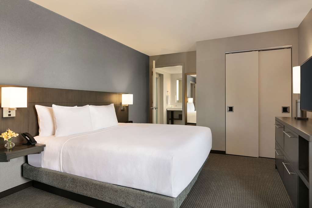 Hyatt Place Fort Lee George Washington Bridge - photo 34