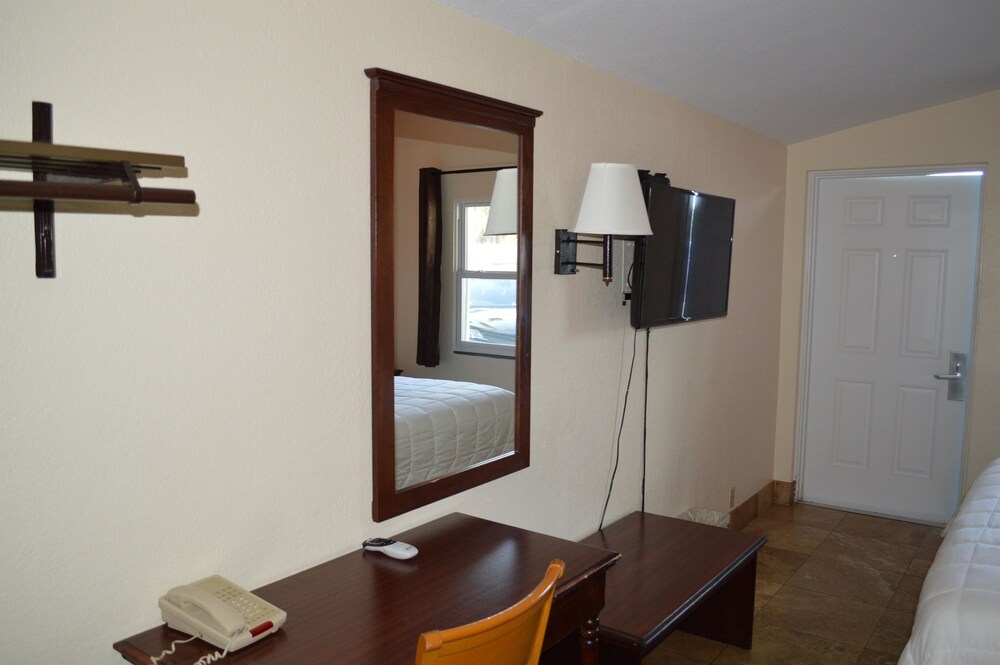 Budget Inn Ft Myers - photo 10