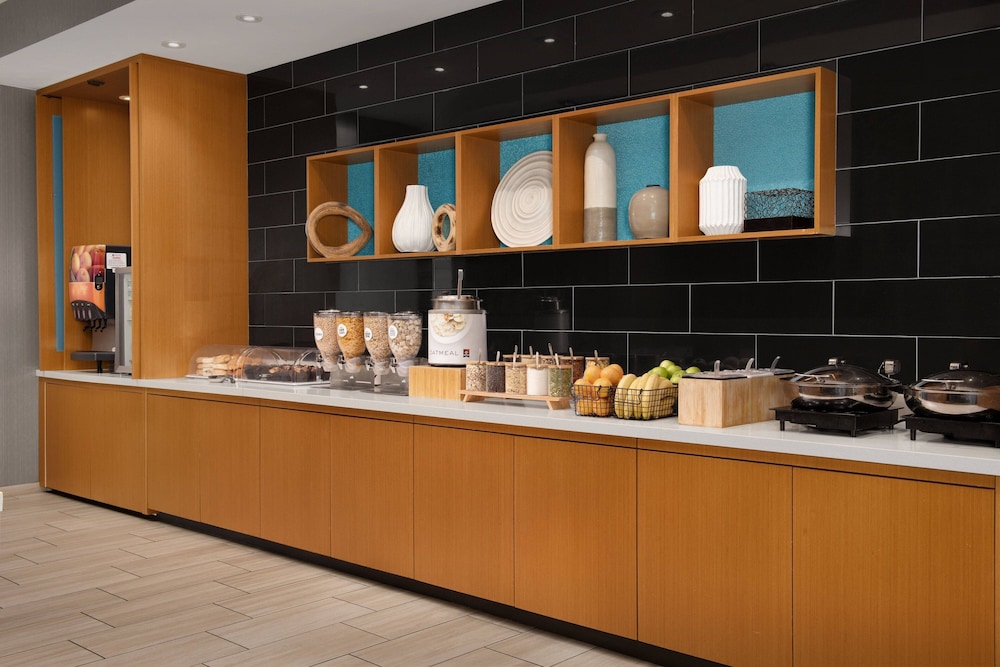 SpringHill Suites by Marriott Charleston Airport & Convention Center - photo 70