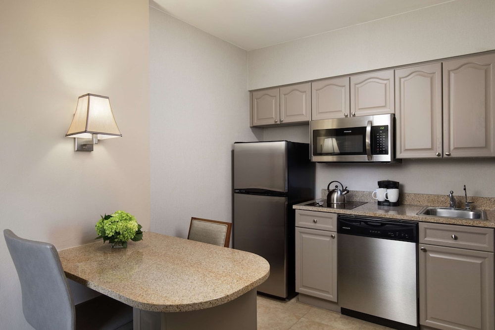Homewood Suites by Hilton Lubbock - photo 9