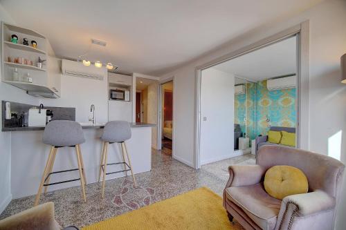 Le Louvre Top Floor in Cannes, France