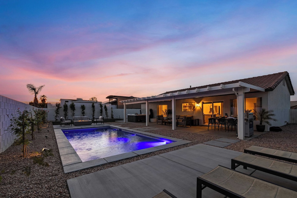 Montego by Avantstay Private Yard w Pool & Hot Tub - photo 43