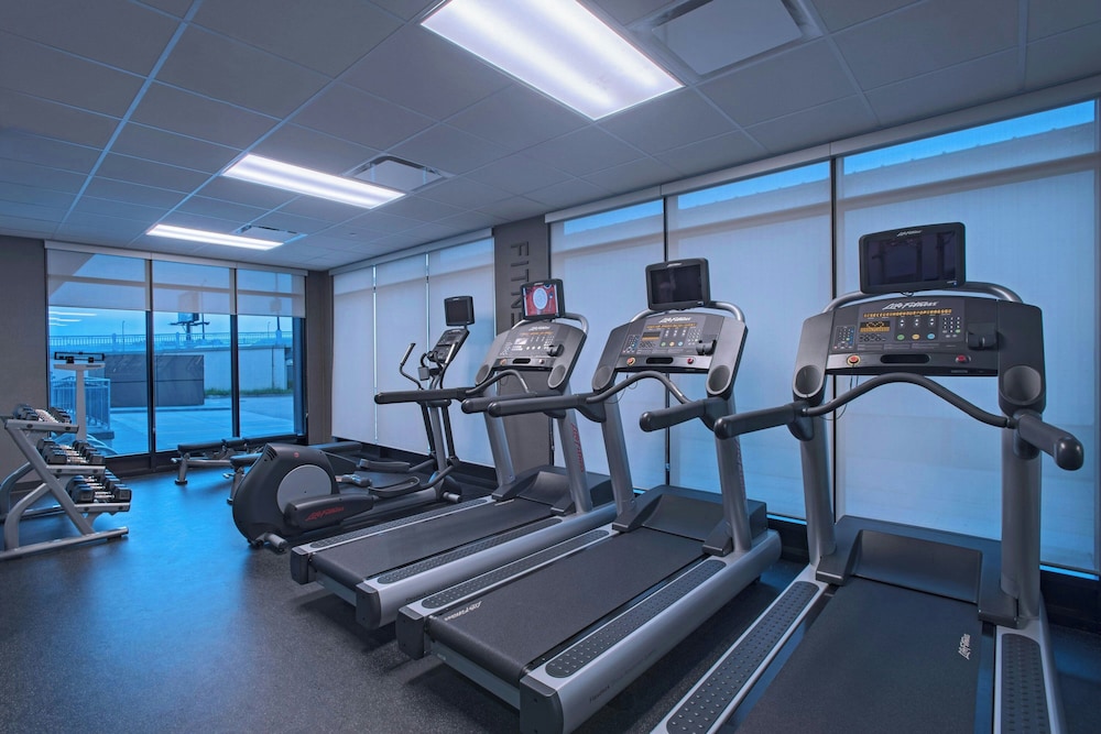 Fairfield Inn & Suites by Marriott La Crosse Downtown - photo 13