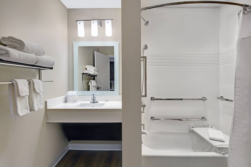 TownePlace Suites by Marriott Indianapolis Downtown - photo 32