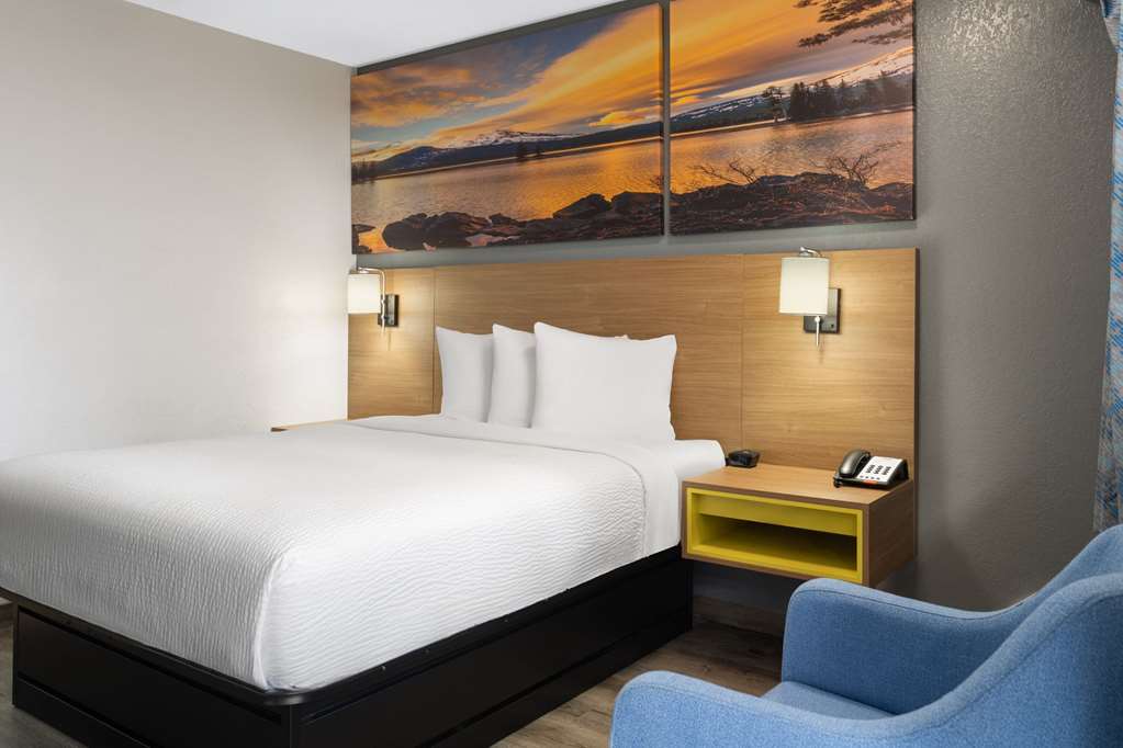 Days Inn by Wyndham Columbus Worthington - photo 31