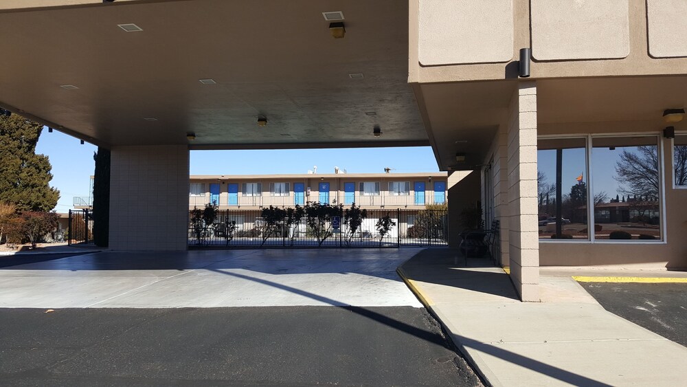 Lake Powell Canyon Inn - photo 40