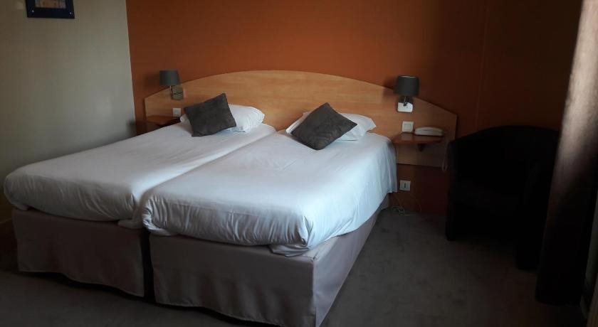 Le Relais De L Argoat — Plounevez Moedec