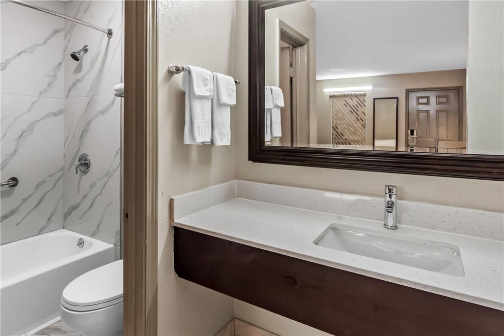 Days Inn by Wyndham Simpsonville - photo 13