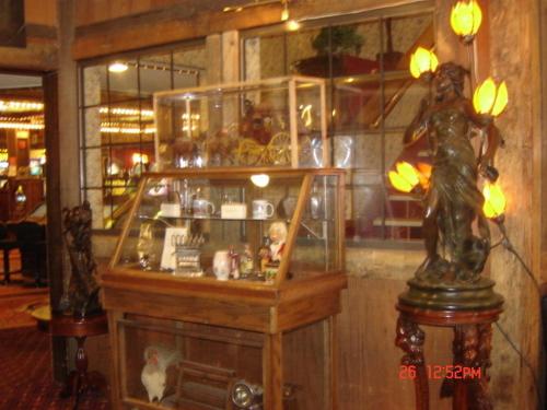 Tonopah Station Hotel - photo 5