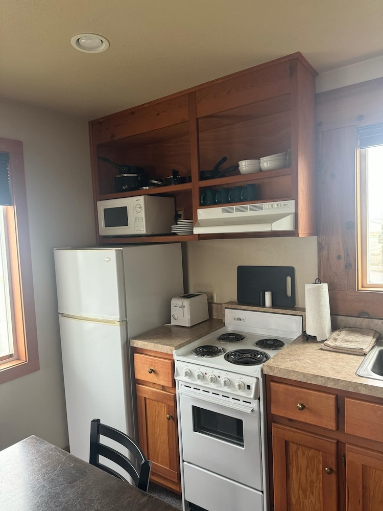 Sunset Oceanfront Lodging - photo 12