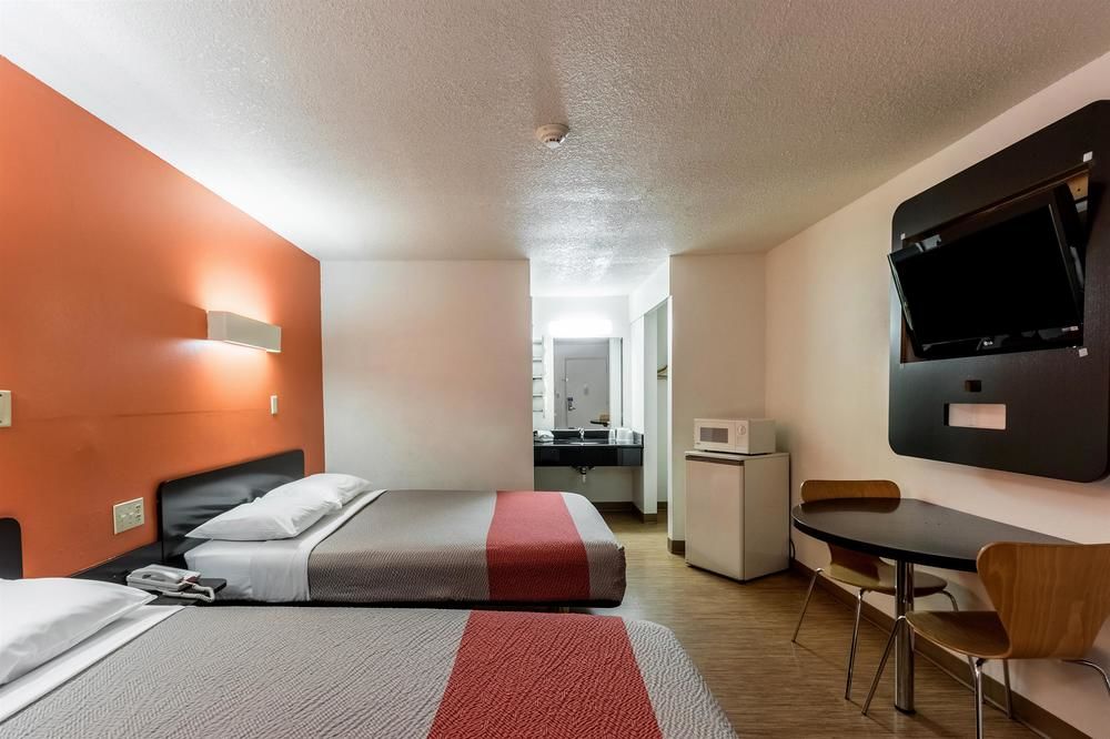 Motel 6 McMinnville - photo 23