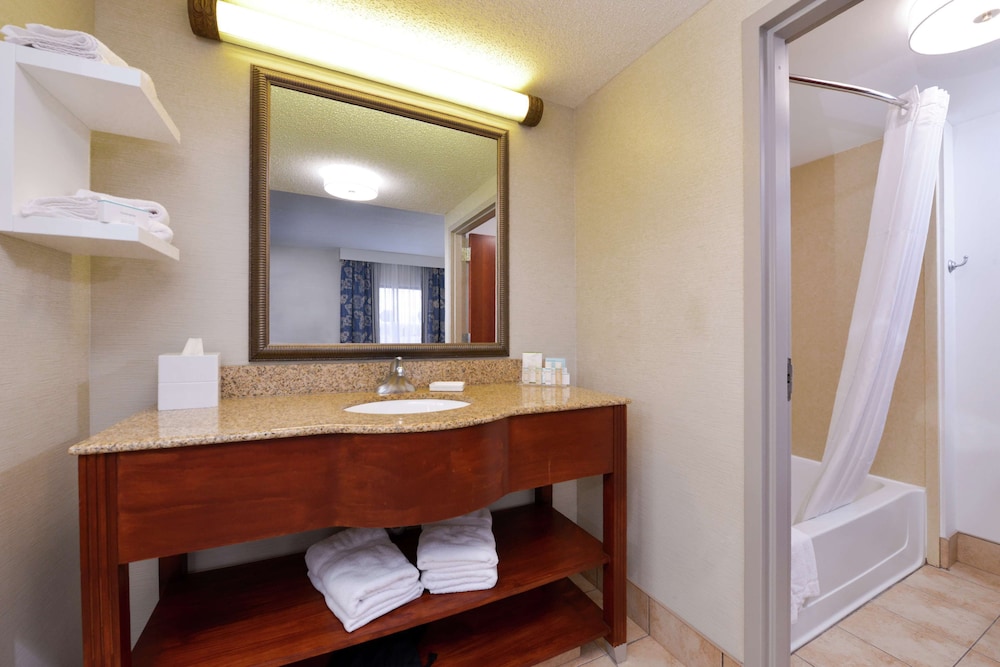 Hampton Inn & Suites Wilmington - photo 34
