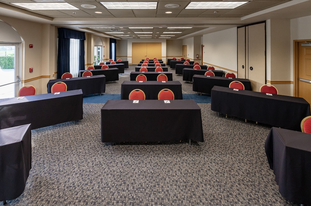 SEVEN Sebring Raceway Hotel - photo 50