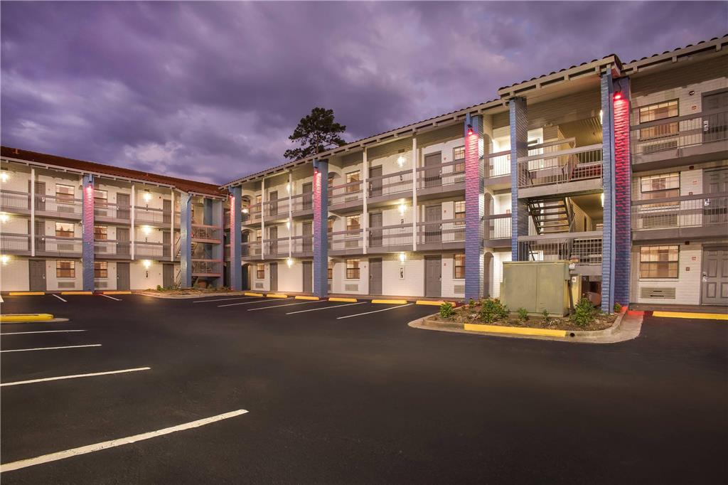 Econo Lodge Augusta North Washington Road - photo 13