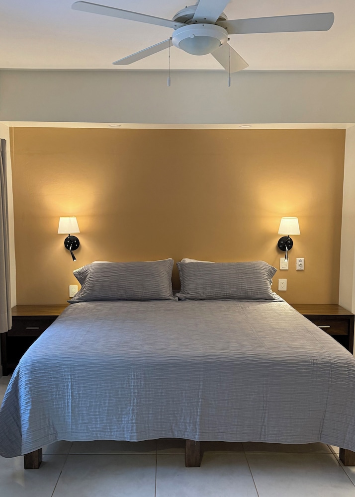 Hotel Gladys — hotel in La Huerta