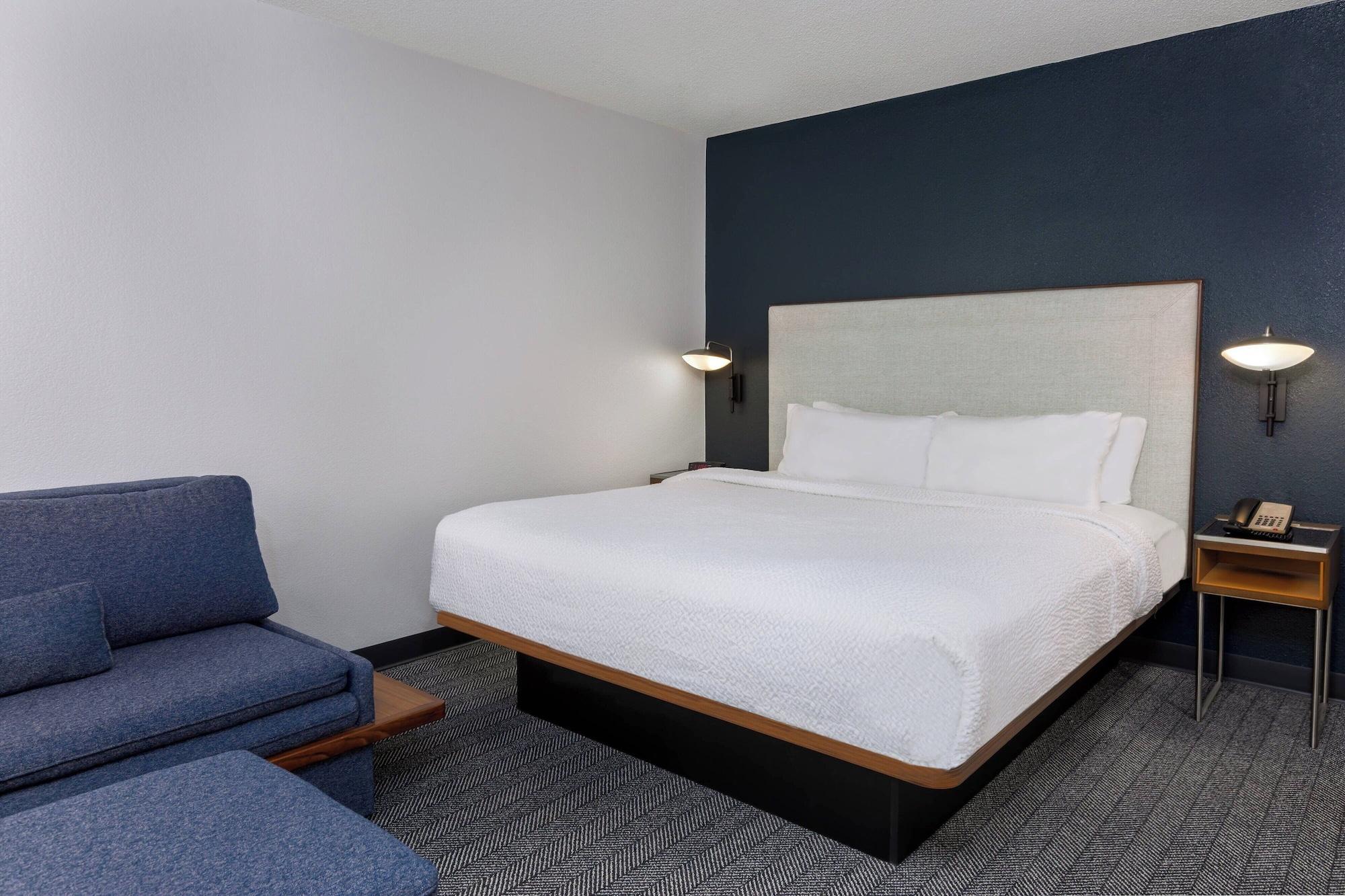 Courtyard by Marriott Tallahassee North I 10 Capital Circle - photo 9