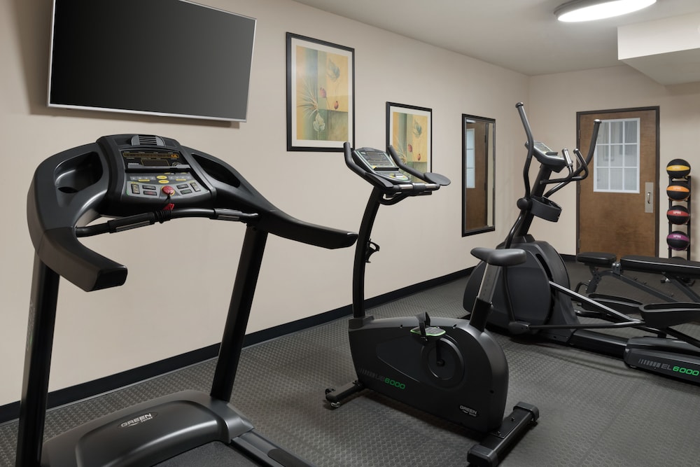 Baymont by Wyndham Belleville Airport Area - photo 31