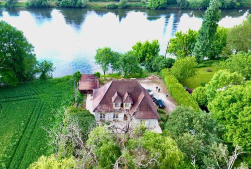 Riverside Retreat - last minute hotel in Unknown City