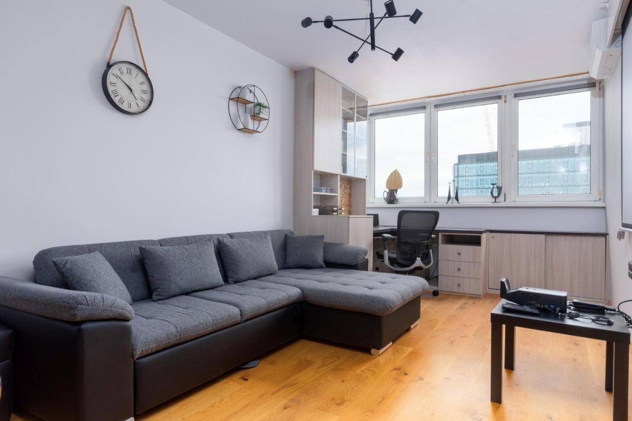 Rybacka Pleasant Apartment by BookingHost — 4-Star Luxury Hotel in Wroclaw, Poland