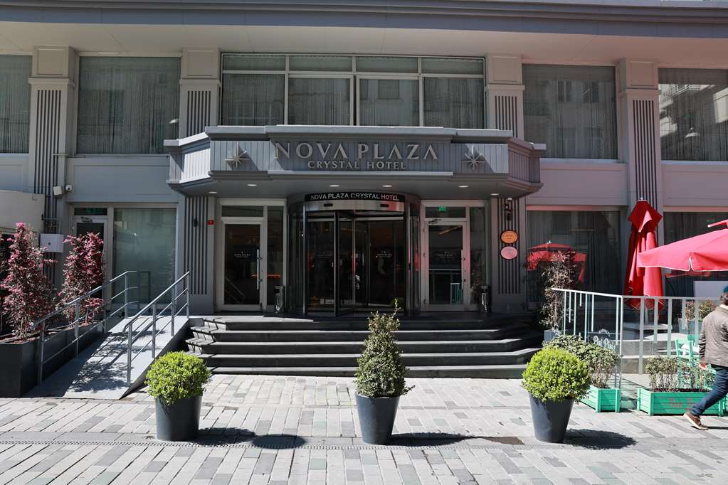 Nova Plaza Crystal Hotel